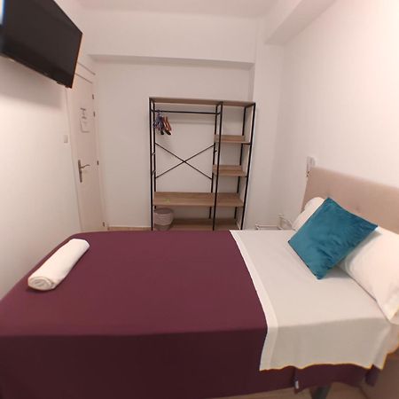 Pension La Estacion Логроньо Экстерьер фото